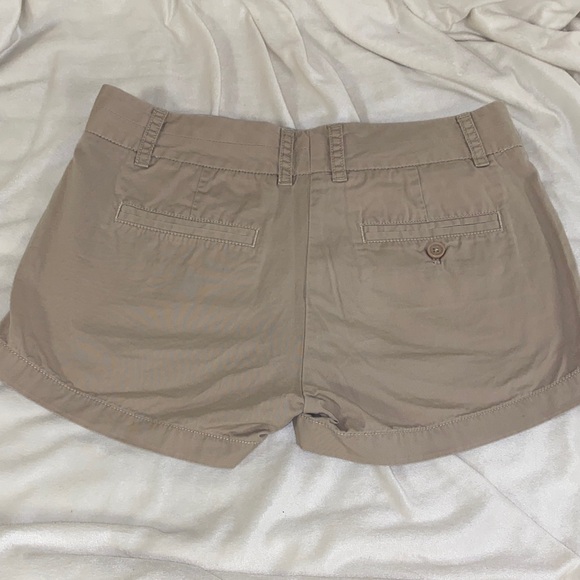 J Crew Women’s khaki chino Tan Shorts size 2 - Picture 3 of 3